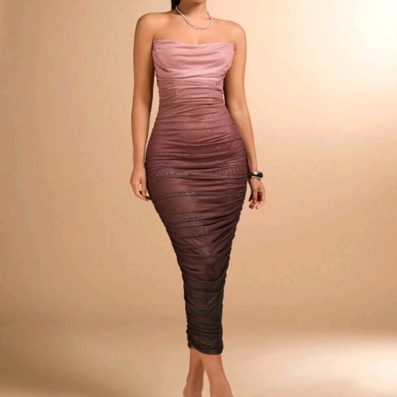 Women Elegant Minimalist Gradient Print Bodycon Midi Dress With Ruche Detail - Picture 3 of 4